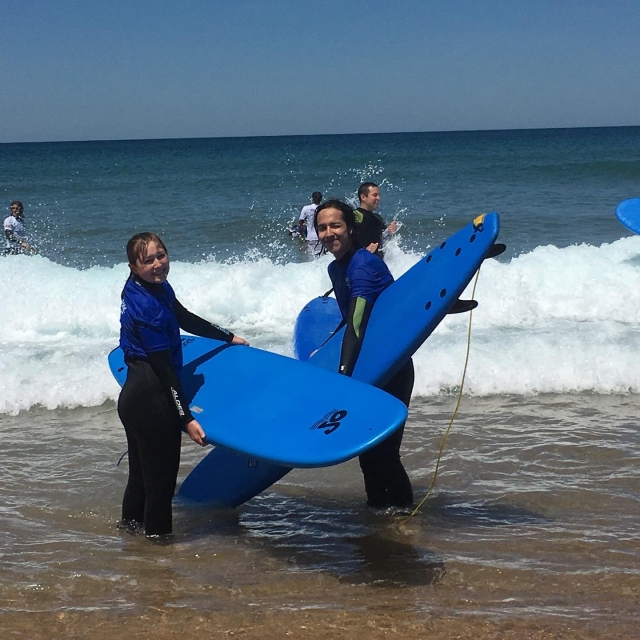 Surfistas en Cascais