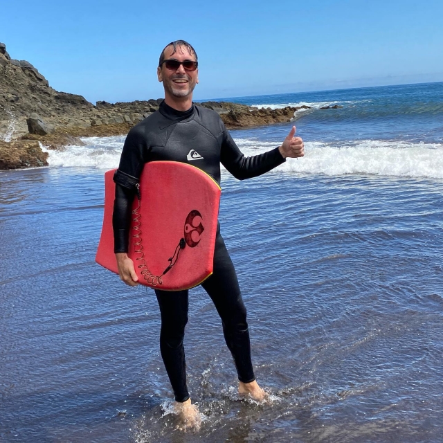 Feliz después del bodyboard