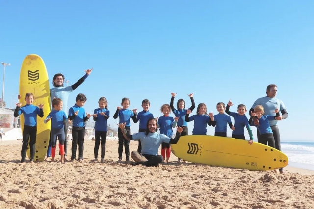 clases grupales de surf