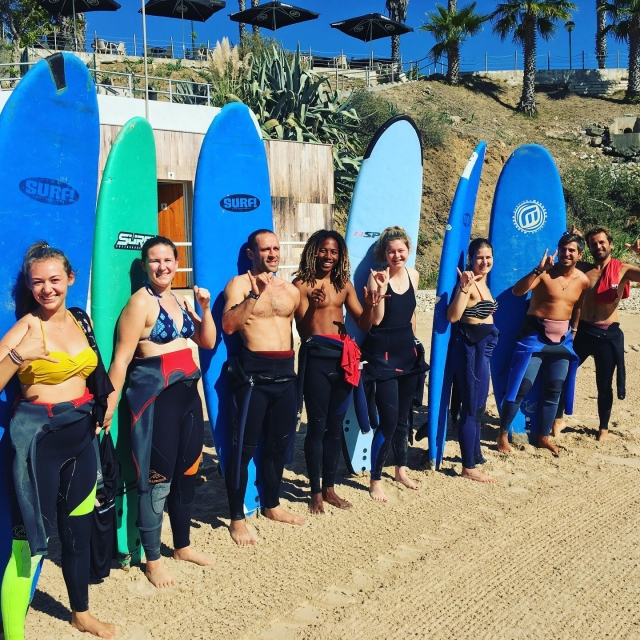 Clases de surf en grupo