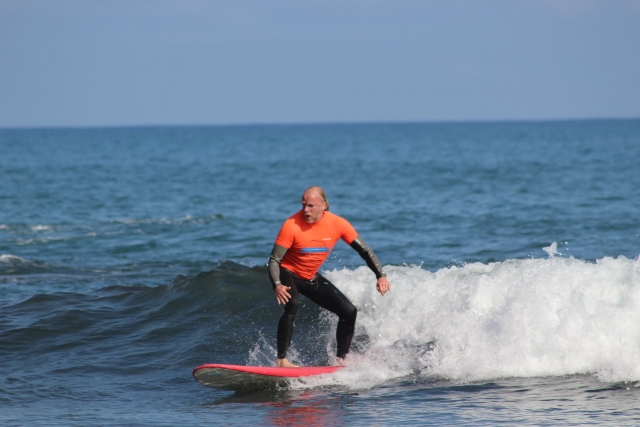 Surfeando de forma autónoma