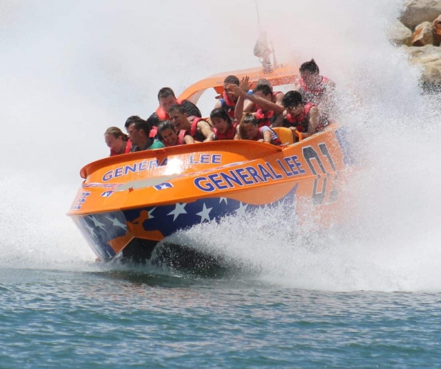 Jet boat con amigos
