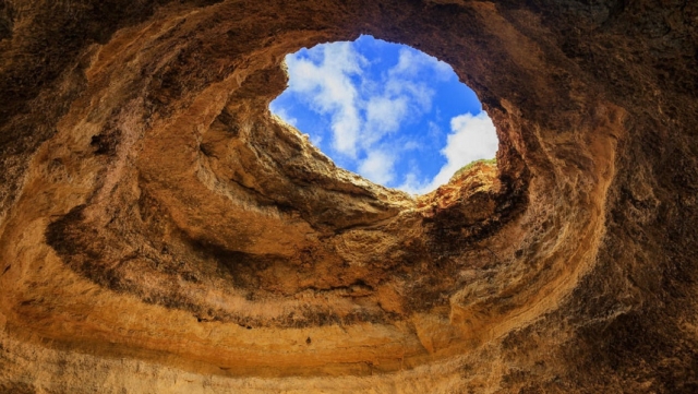 Interior de la gruta