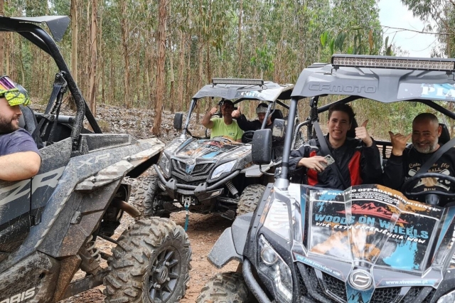 Listos para emprender la aventura en buggie