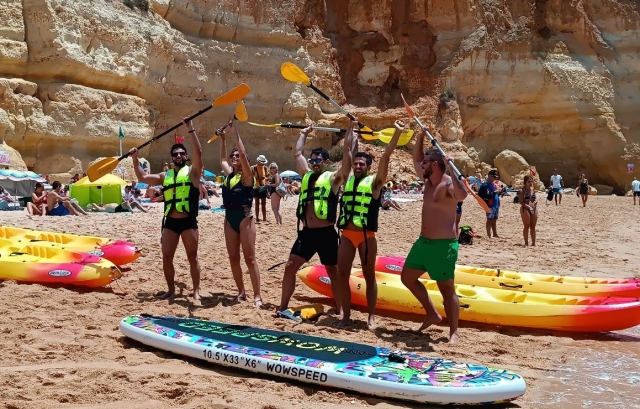 Llegados a la playa es tiempo para un baño y descansar