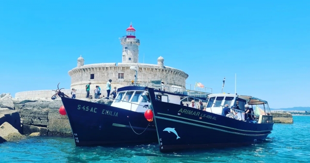 Pbaños en barco desde Oeiras