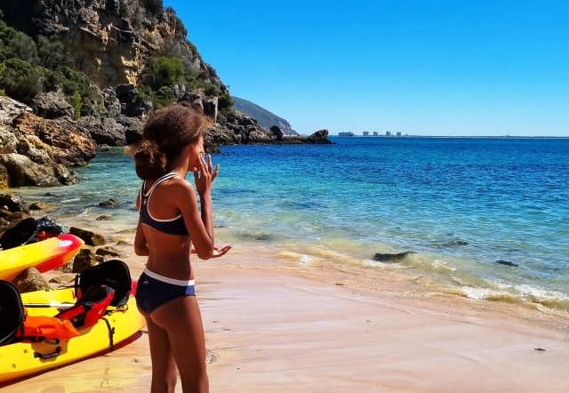Preparándose para subir al kayak