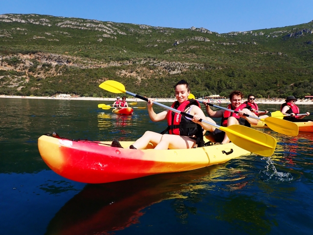 Remando por el paraje de la Arrábida
