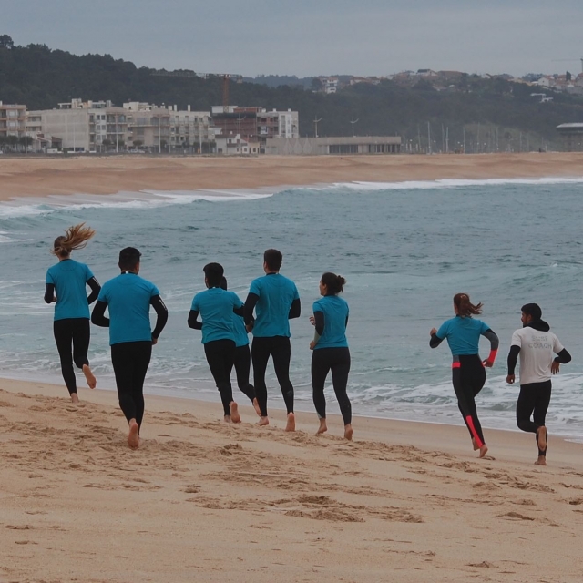 Corriendo por la playa para calentar motores