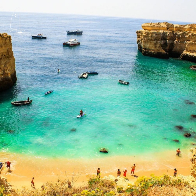 Paseo en barco por la costa del Algarve
