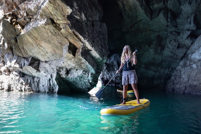 Explorando las cueva marinas