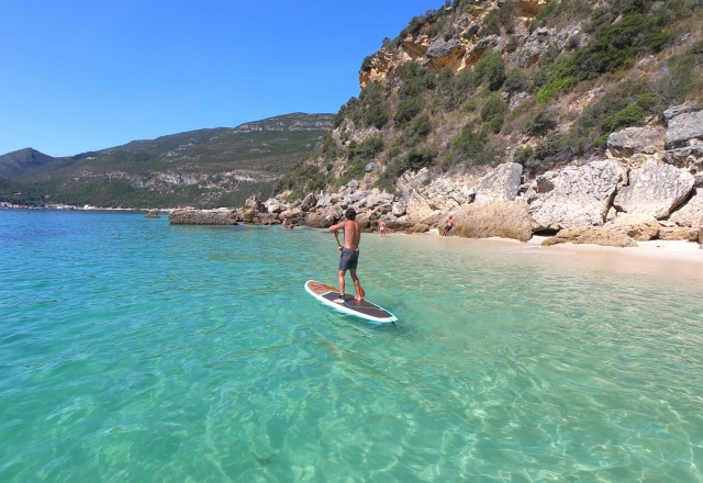 Haciendo paddle board