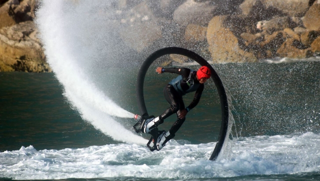 A los que tienen manejo se les puede exigir ciertas acrobacias como esta espiral