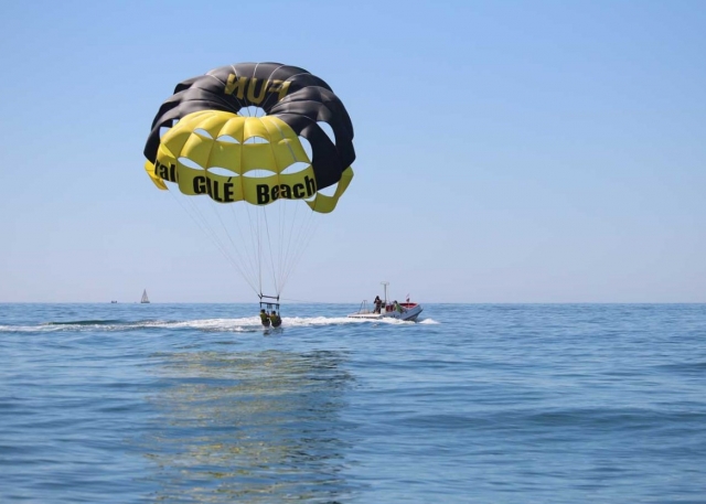 Parasailing Guia