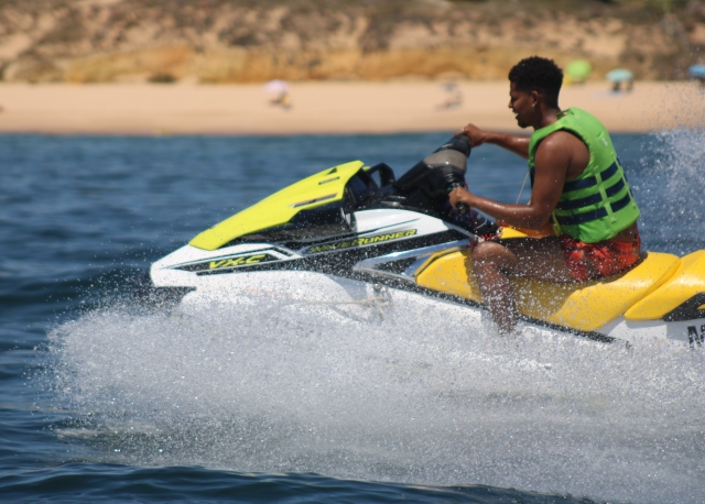 Prueba nuestras motos de agua