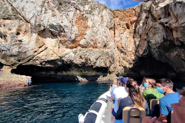 Adentrándonos en las cueva