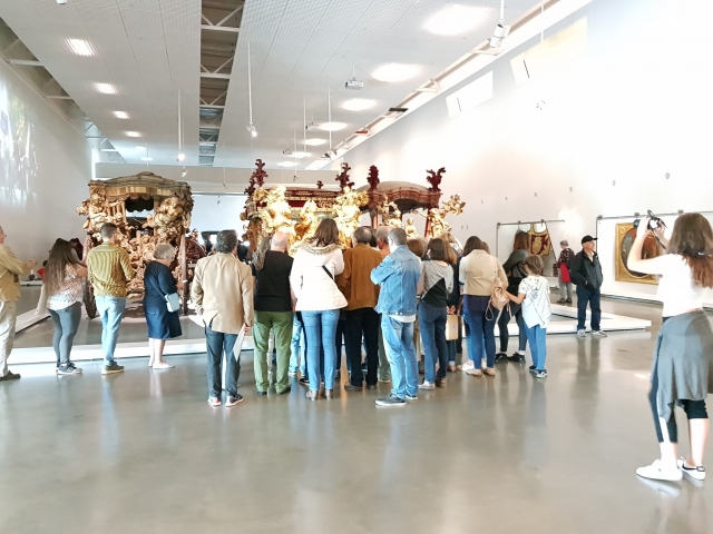 Visita a la exposición de carrozas reales
