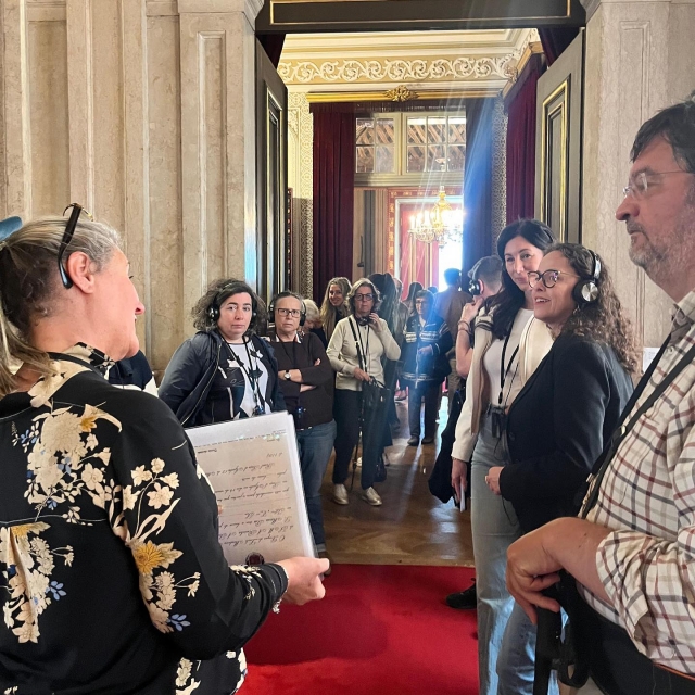 Explicando la historia de las joyas