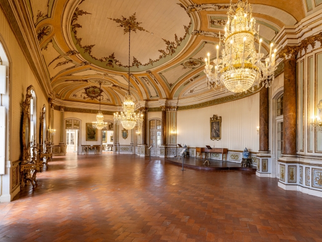 Visita el interior del palacio