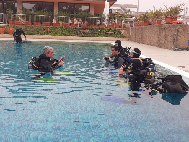 Bautismo de buceo en alberca