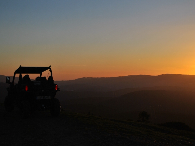 Buggy al atardecer