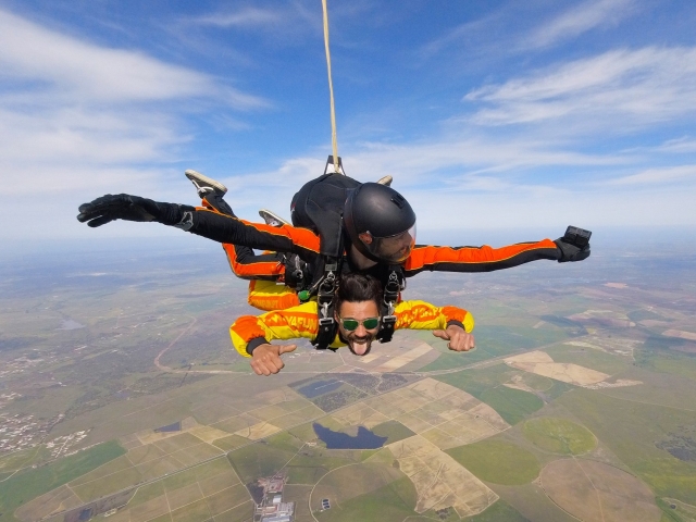 Salto en tándem en paracaídas