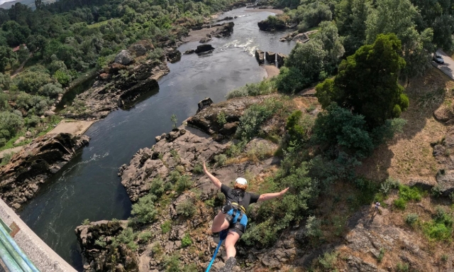 Bungee pendular Puenle Arbo-Melgaço, 30 metros