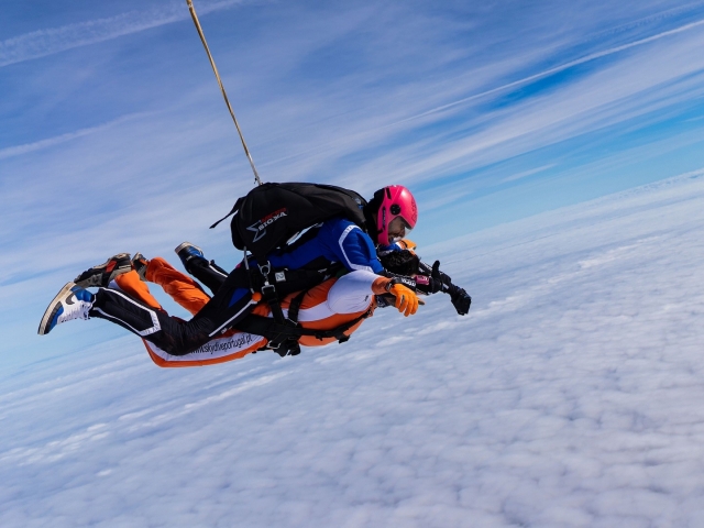 Disfruta de un paracaidismo en Alentejo 