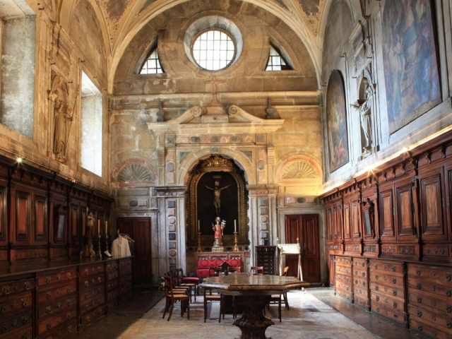  Visita la catedral de la ciudad 