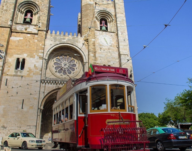  Tranvía histórico en Lisboa 