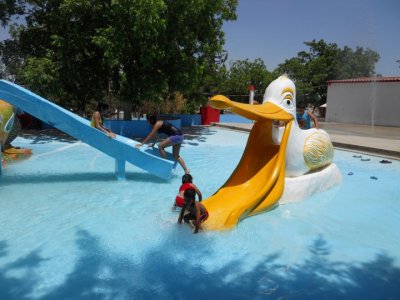 Parque aquático e hospedagem em Parras para 4 PAX