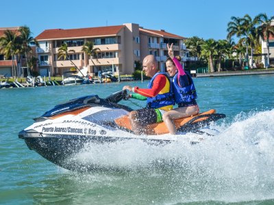 Renta moto de agua biplaza 30 min en Cancún