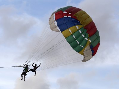 Parasail in Playa del Carmen for 15 minutes