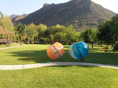 Renta de 2 pelotas zorbing por 5 horas