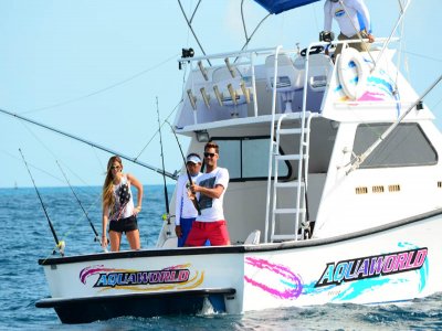Pesca en Cancún con bebidas para 6 personas por 6h