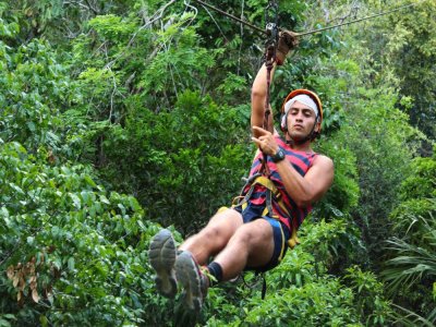 circuito de 7 tirolesas y nado en cenote