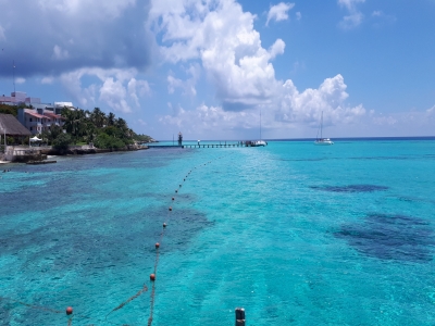 Passeio de barco privado de 37 pés em Cancún 4 horas