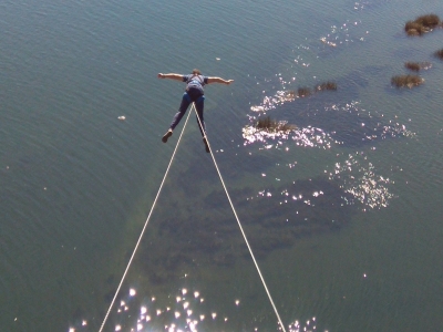 Bungee sobre el río Miño en Arbo