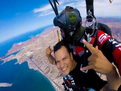 Tandem jump for birthday party in San Carlos