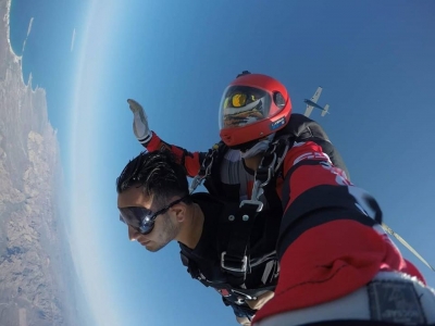 Parachute jump for groups in San Carlos