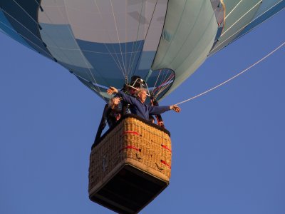 Romantic balloon flight for 2 in Tequesquitengo