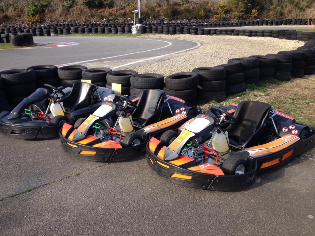  Nuestros karts le esperan 