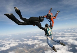  Caída de tres personas 