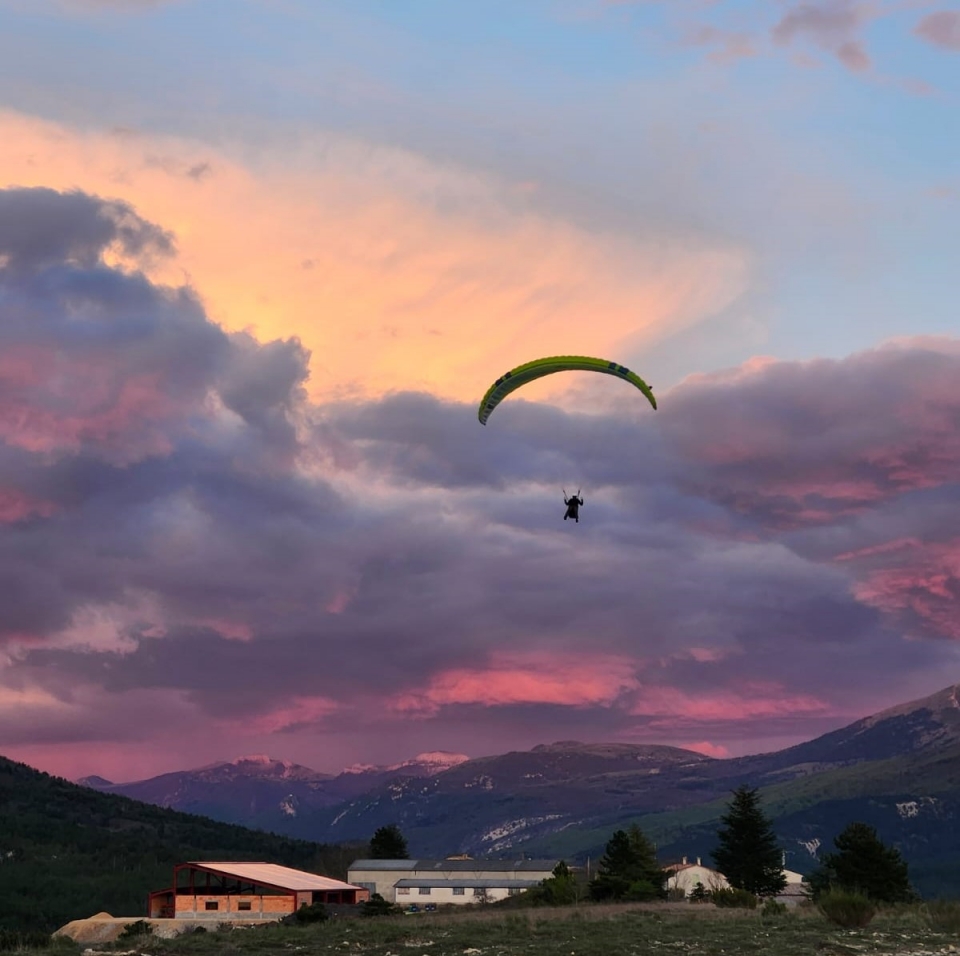  Inflado en una pista escolar 