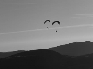  Parapenle al atardecer 