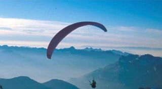  En las montañas nevadas 