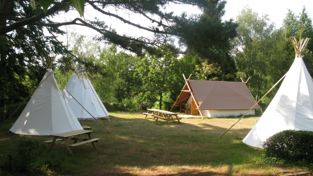  Campamento de tipis