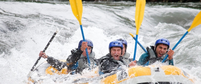  Rafting con amigos 