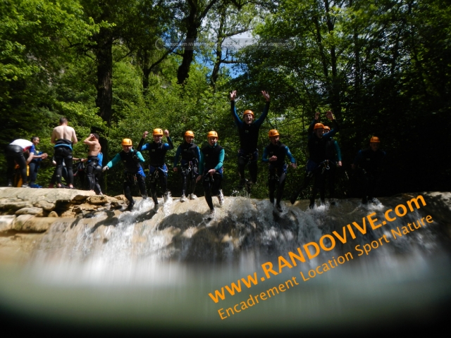  Bachelor Bachelor in Canyon con Hike 