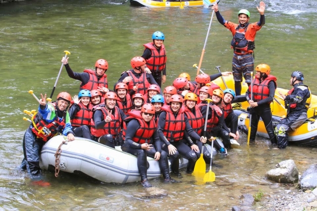  Salida grupal de rafting 